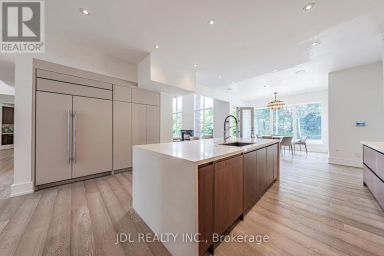 19 FIFESHIRE ROAD, Toronto (St. Andrew-Windfields), Ontario, M2L2G4