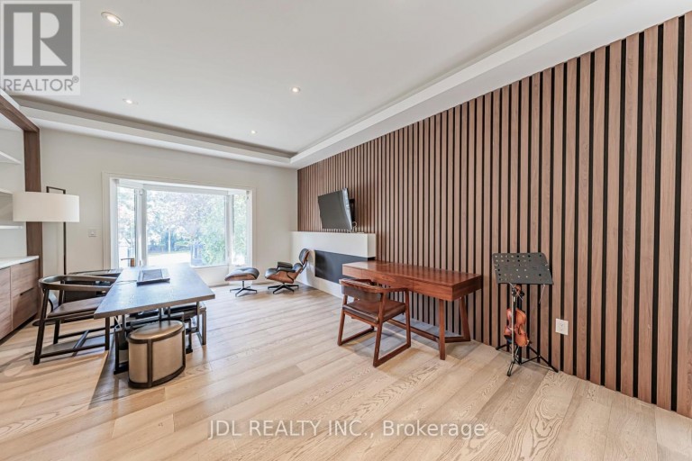 19 FIFESHIRE ROAD, Toronto (St. Andrew-Windfields), Ontario, M2L2G4