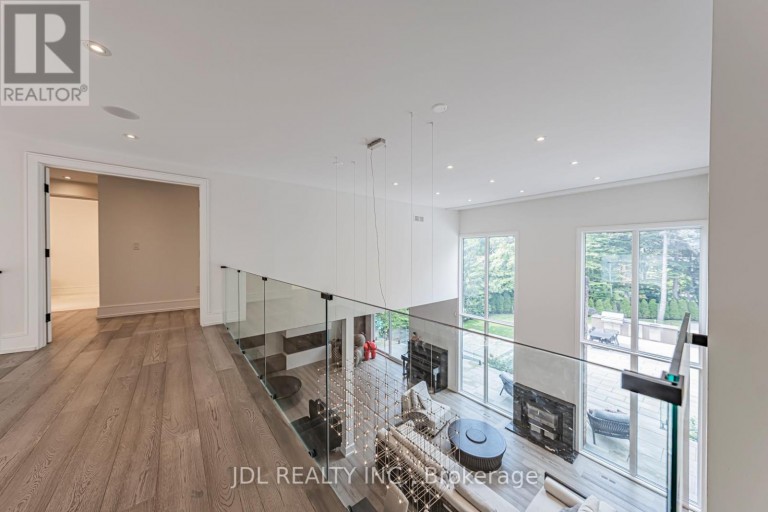 19 FIFESHIRE ROAD, Toronto (St. Andrew-Windfields), Ontario, M2L2G4