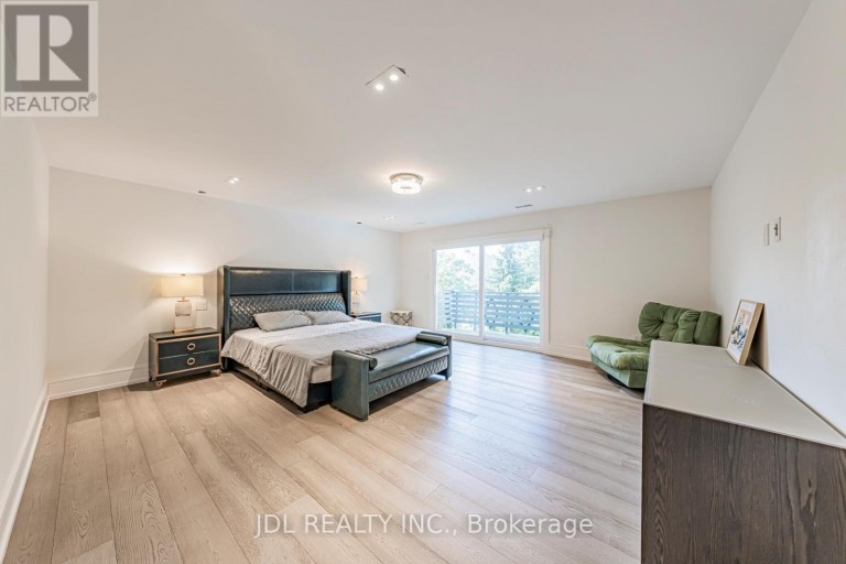 19 FIFESHIRE ROAD, Toronto (St. Andrew-Windfields), Ontario, M2L2G4