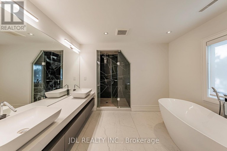 19 FIFESHIRE ROAD, Toronto (St. Andrew-Windfields), Ontario, M2L2G4