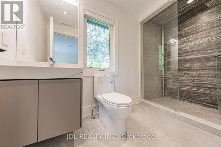 19 FIFESHIRE ROAD, Toronto (St. Andrew-Windfields), Ontario, M2L2G4