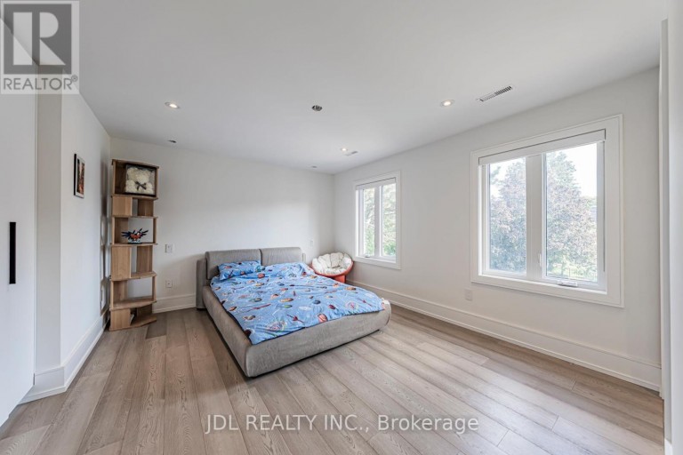 19 FIFESHIRE ROAD, Toronto (St. Andrew-Windfields), Ontario, M2L2G4