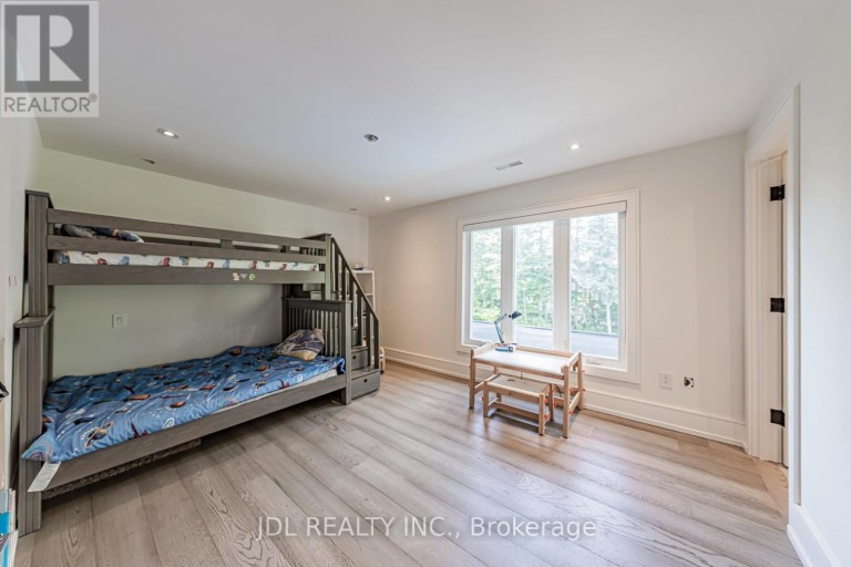 19 FIFESHIRE ROAD, Toronto (St. Andrew-Windfields), Ontario, M2L2G4