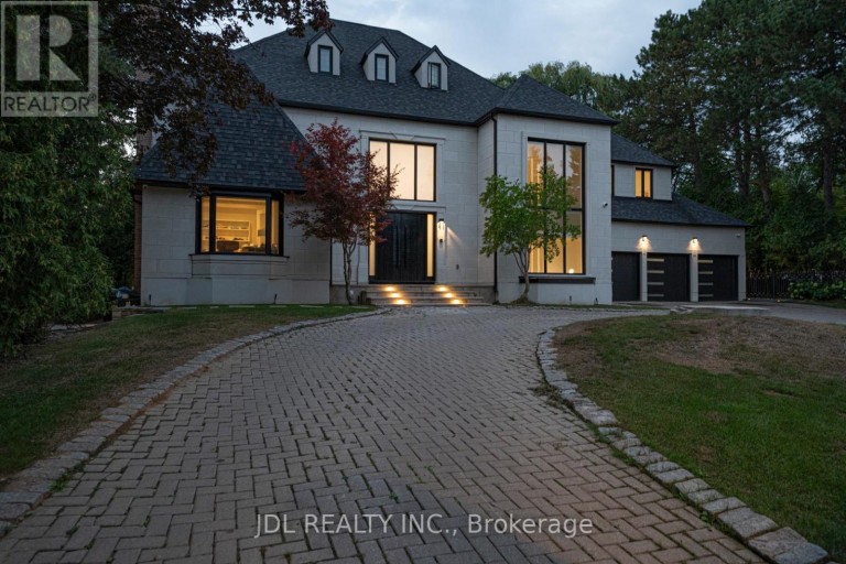 19 FIFESHIRE ROAD, Toronto (St. Andrew-Windfields), Ontario, M2L2G4