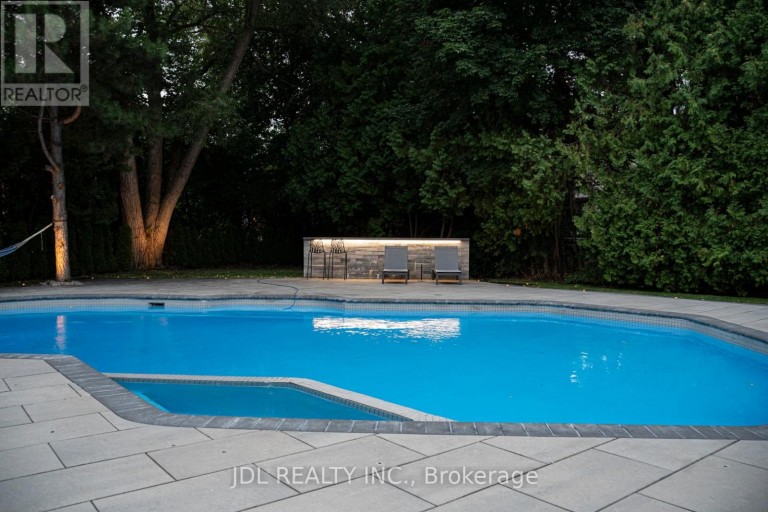 19 FIFESHIRE ROAD, Toronto (St. Andrew-Windfields), Ontario, M2L2G4