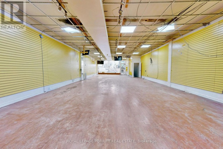STORE - 2651 EGLINTON AVENUE E, Toronto (Kennedy Park), Ontario, M1K2S2