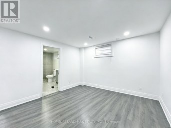 LOWER - 181 MAPLE AVENUE Richmond Hill (Harding) Ontario photo 14