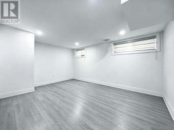 LOWER - 181 MAPLE AVENUE Richmond Hill (Harding) Ontario photo 8
