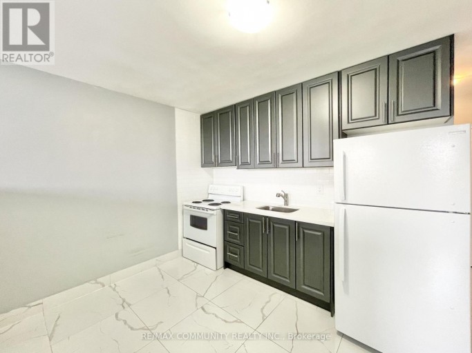2 - 2624 EGLINTON AVENUE E, Toronto (Eglinton East), Ontario, M1K2S3