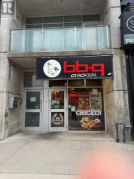 101 - 652 SPADINA AVENUE Toronto (University) Ontario photo 1
