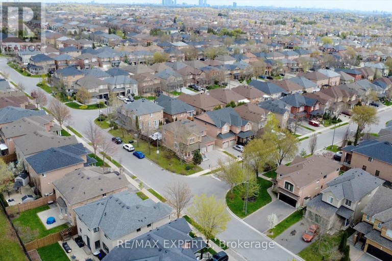 1 VIA CRISTINA WAY, Vaughan (Sonoma Heights), Ontario, L4H1R9