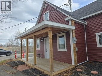 245 Pleasant Bathurst New Brunswick photo 3