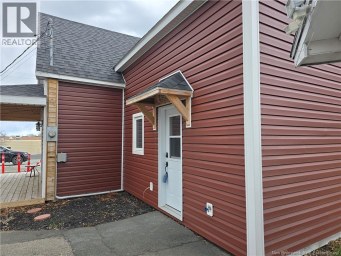 245 Pleasant Bathurst New Brunswick photo 4
