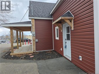 245 Pleasant Bathurst New Brunswick photo 9