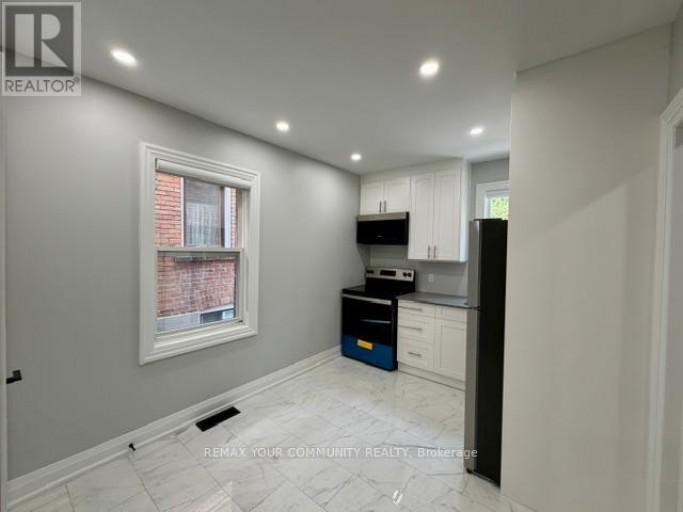 MAIN LEVEL - 19 MOUNT ROYAL AVENUE, Toronto (Wychwood), Ontario, M6H2S2