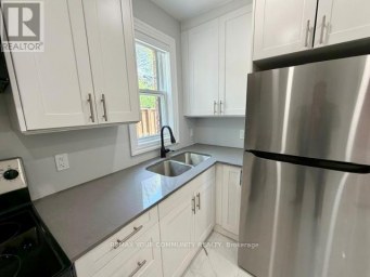 MAIN LEVEL - 19 MOUNT ROYAL AVENUE Toronto (Wychwood) Ontario photo 15
