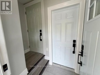 MAIN LEVEL - 19 MOUNT ROYAL AVENUE Toronto (Wychwood) Ontario photo 4