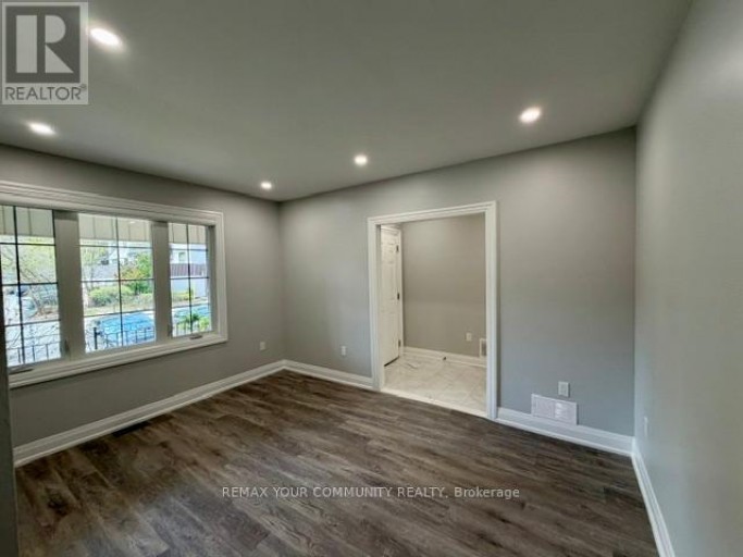 MAIN LEVEL - 19 MOUNT ROYAL AVENUE, Toronto (Wychwood), Ontario, M6H2S2