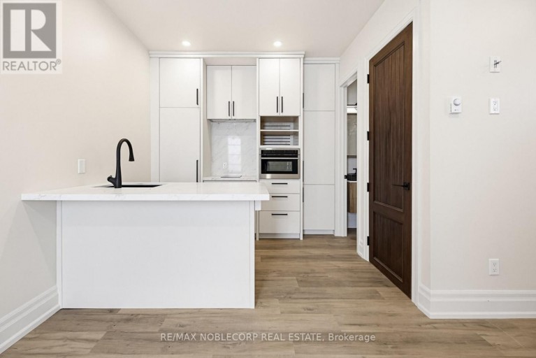 5 - 108 ENDERBY ROAD, Toronto (East End-Danforth), Ontario, M4E2S5