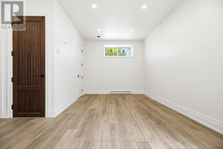 5 - 108 ENDERBY ROAD, Toronto (East End-Danforth), Ontario, M4E2S5
