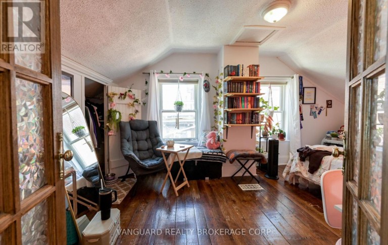 103 MULCASTER STREET, Barrie (Codrington), Ontario, L4M3M7