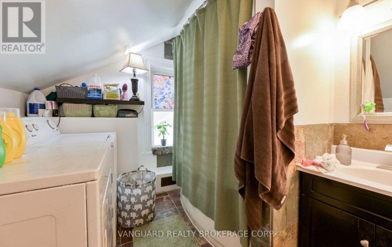 103 MULCASTER STREET, Barrie (Codrington), Ontario, L4M3M7
