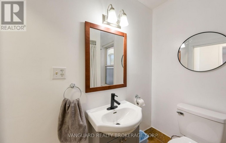 103 MULCASTER STREET, Barrie (Codrington), Ontario, L4M3M7