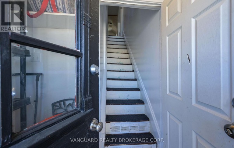 103 MULCASTER STREET, Barrie (Codrington), Ontario, L4M3M7