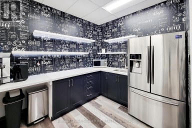 300 - 416 NORTH SERVICE ROAD E Oakville (QE Queen Elizabeth) Ontario photo 10