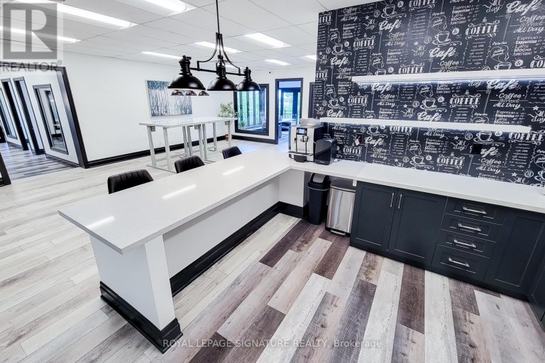 300 - 416 NORTH SERVICE ROAD E, Oakville (QE Queen Elizabeth), Ontario, L6H5R2