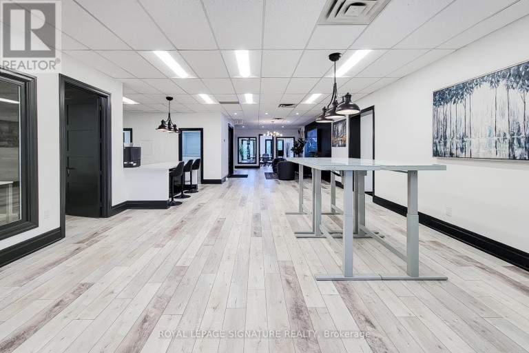 300 - 416 NORTH SERVICE ROAD E, Oakville (QE Queen Elizabeth), Ontario, L6H5R2