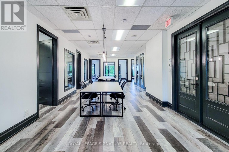 300 - 416 NORTH SERVICE ROAD E, Oakville (QE Queen Elizabeth), Ontario, L6H5R2