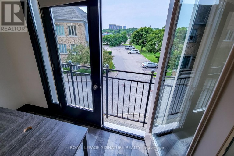 300 - 416 NORTH SERVICE ROAD E, Oakville (QE Queen Elizabeth), Ontario, L6H5R2