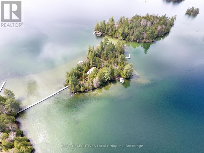 2 ISLAND 939, Temagami, Ontario, P0H2H0