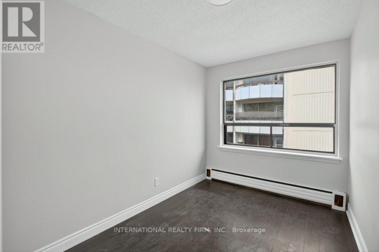 203 - 295 MELVIN AVENUE, Hamilton (McQuesten), Ontario, L8H2K6