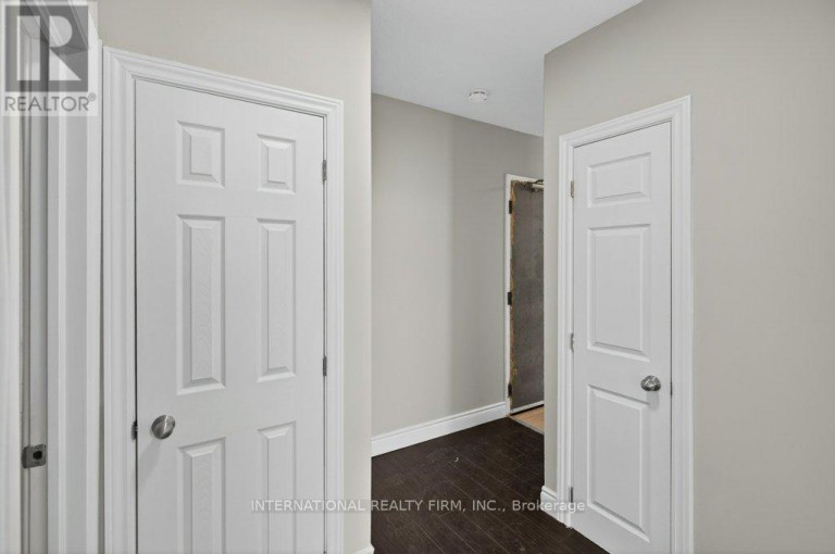 203 - 295 MELVIN AVENUE, Hamilton (McQuesten), Ontario, L8H2K6