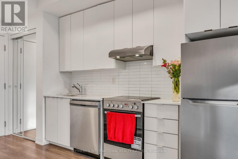 406 - 120 CANON JACKSON DRIVE, Toronto (Beechborough-Greenbrook), Ontario, M6M0B8