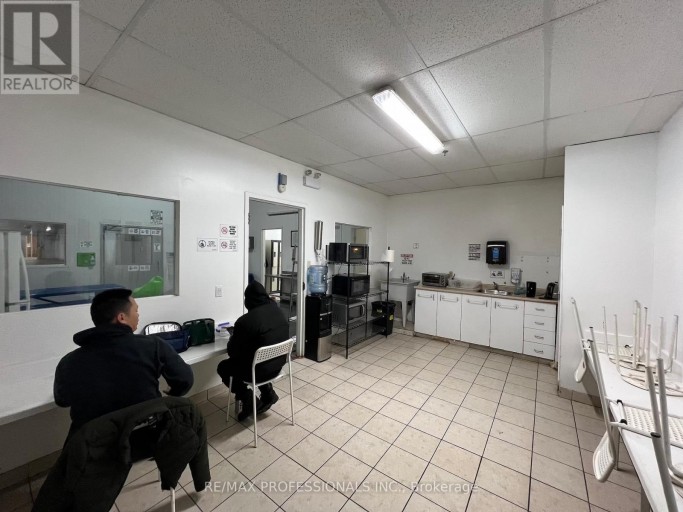 130 NORTH QUEEN STREET, Toronto (Islington-City Centre West), Ontario, M8Z2E4