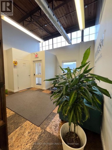 130 NORTH QUEEN STREET, Toronto (Islington-City Centre West), Ontario, M8Z2E4