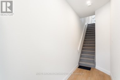2 - 115 CATHARINE STREET N Hamilton (Beasley) Ontario photo 2