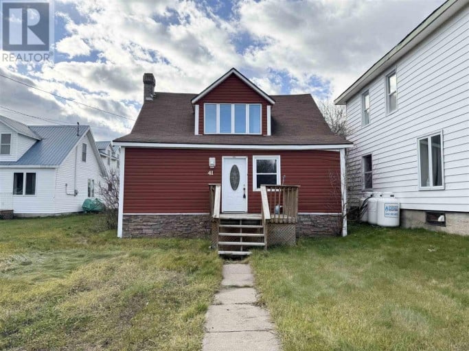 41 Elgin St, Chapleau, Ontario (id Sm260965)