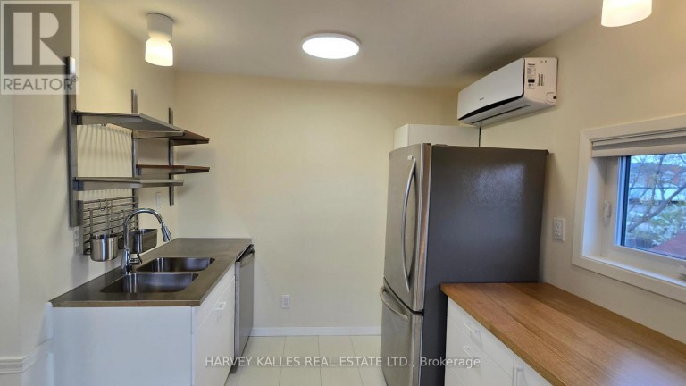 UPPER - 279 CORNELIUS PARKWAY, Toronto (Downsview-Roding-CFB), Ontario, M3K1T6