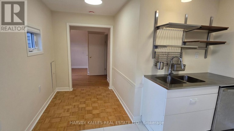 UPPER - 279 CORNELIUS PARKWAY, Toronto (Downsview-Roding-CFB), Ontario, M3K1T6