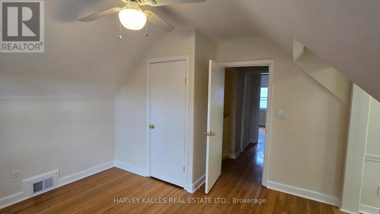 UPPER - 279 CORNELIUS PARKWAY, Toronto (Downsview-Roding-CFB), Ontario, M3K1T6