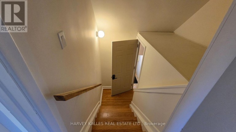 UPPER - 279 CORNELIUS PARKWAY, Toronto (Downsview-Roding-CFB), Ontario, M3K1T6