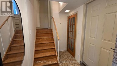 UPPER - 279 CORNELIUS PARKWAY Toronto (Downsview-Roding-CFB) Ontario photo 4