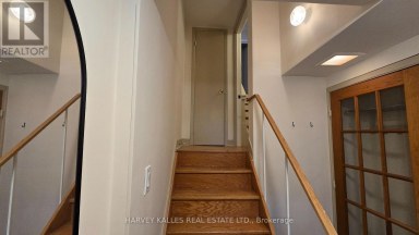 UPPER - 279 CORNELIUS PARKWAY Toronto (Downsview-Roding-CFB) Ontario photo 6