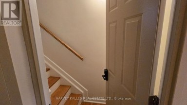 UPPER - 279 CORNELIUS PARKWAY Toronto (Downsview-Roding-CFB) Ontario photo 8