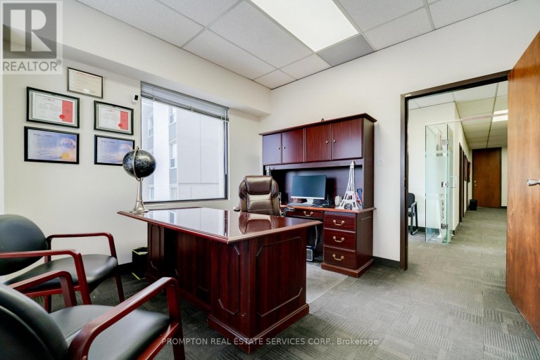 3RD FLOOR - 6075 YONGE STREET, Toronto (Newtonbrook East), Ontario, M2M3W2